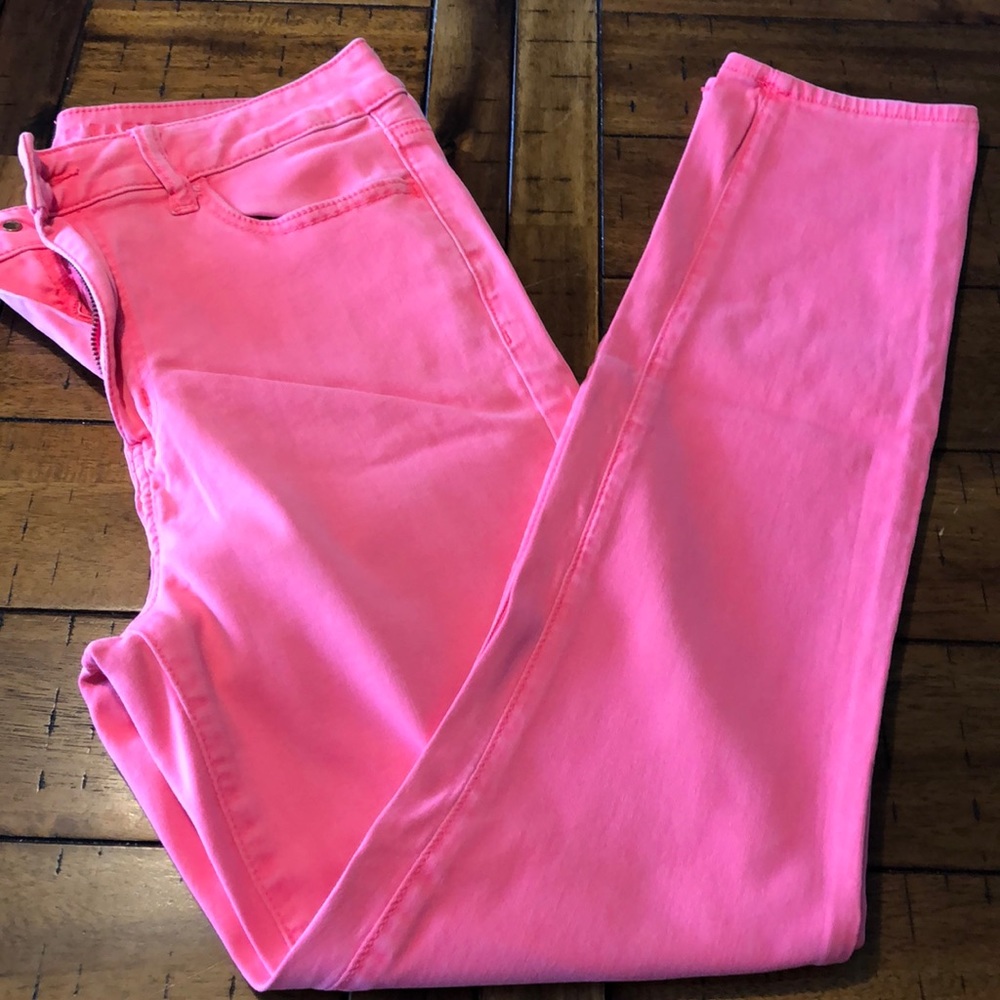 Hot pink American Eagle Jeggings